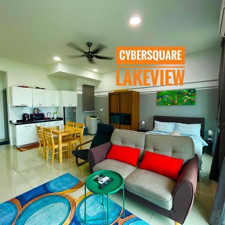 Cybersquare Lakeview With Netflix And Disney Hotstar Cyberjaya Dış mekan fotoğraf