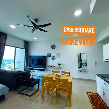 Cybersquare Lakeview With Netflix And Disney Hotstar Cyberjaya Dış mekan fotoğraf