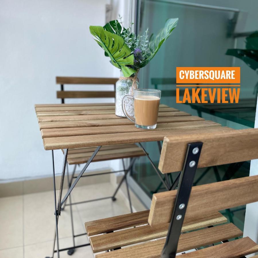 Cybersquare Lakeview With Netflix And Disney Hotstar Cyberjaya Dış mekan fotoğraf