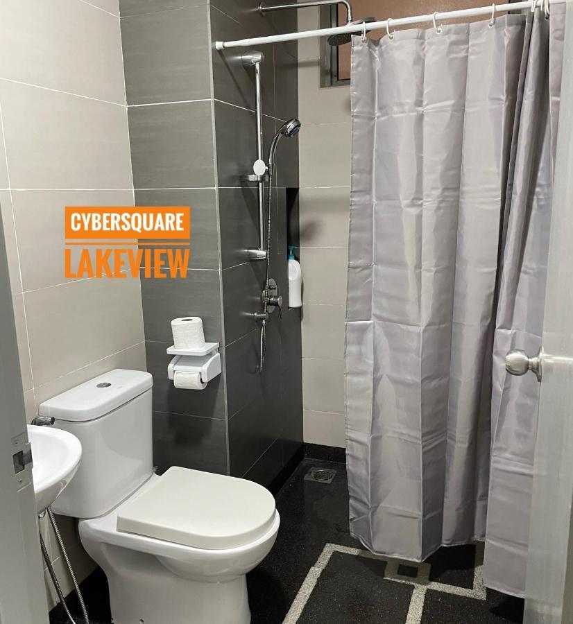Cybersquare Lakeview With Netflix And Disney Hotstar Cyberjaya Dış mekan fotoğraf