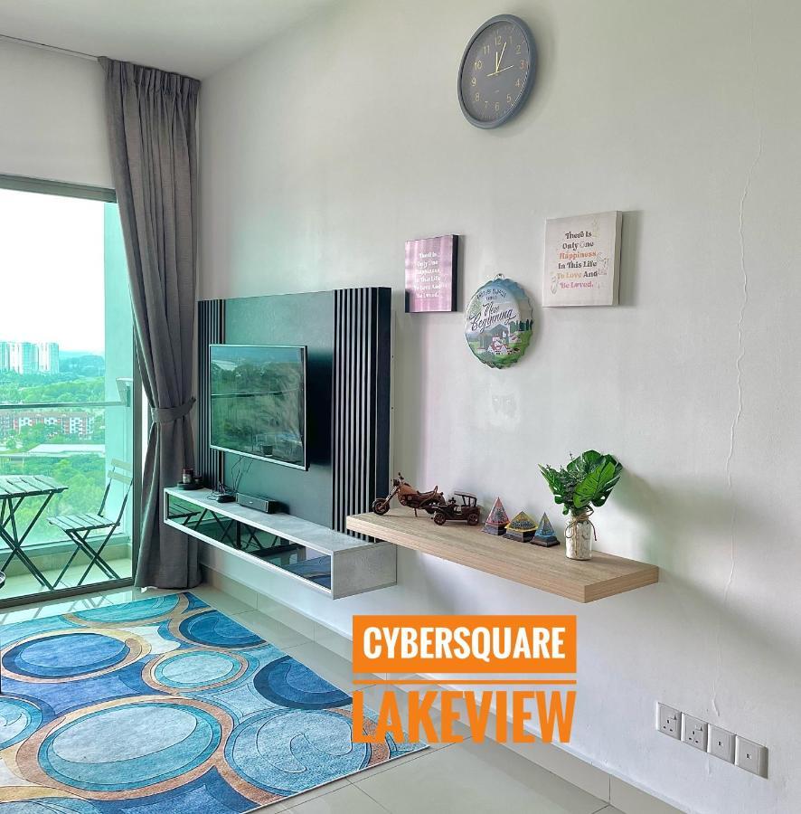 Cybersquare Lakeview With Netflix And Disney Hotstar Cyberjaya Dış mekan fotoğraf