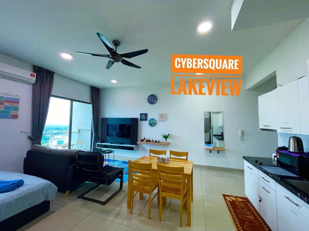 Cybersquare Lakeview With Netflix And Disney Hotstar Cyberjaya Dış mekan fotoğraf