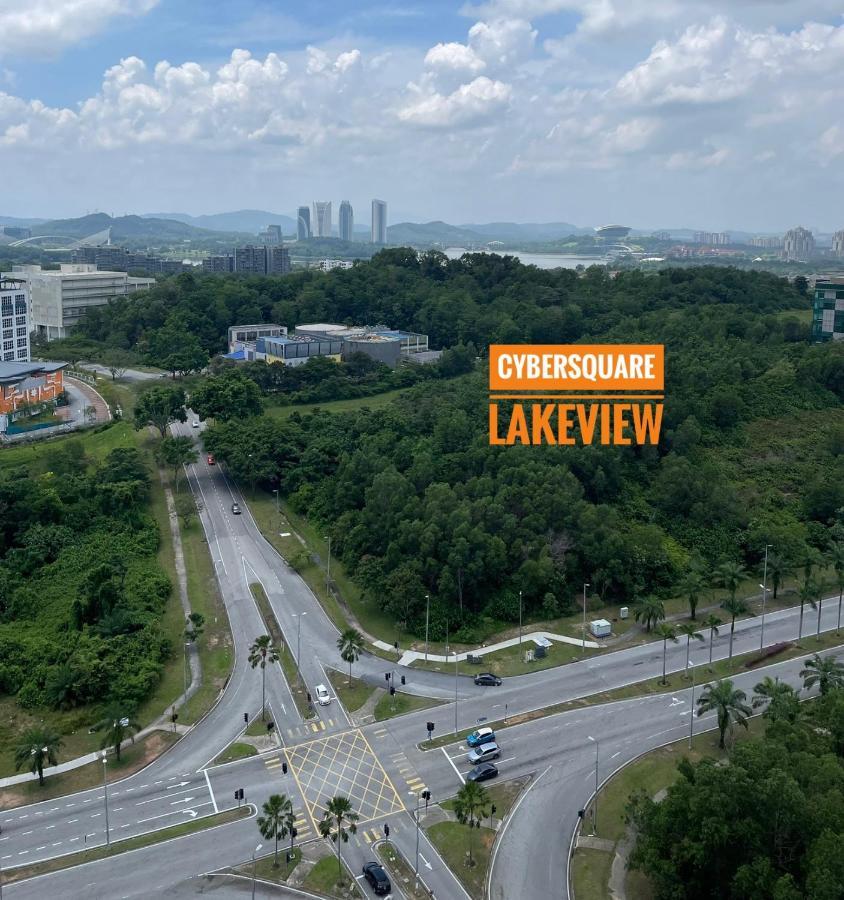 Cybersquare Lakeview With Netflix And Disney Hotstar Cyberjaya Dış mekan fotoğraf